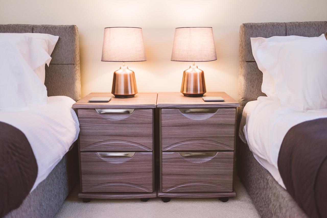 ليذرهيد Charming Two Bedroom Apartment With Free Private Parking المظهر الخارجي الصورة
